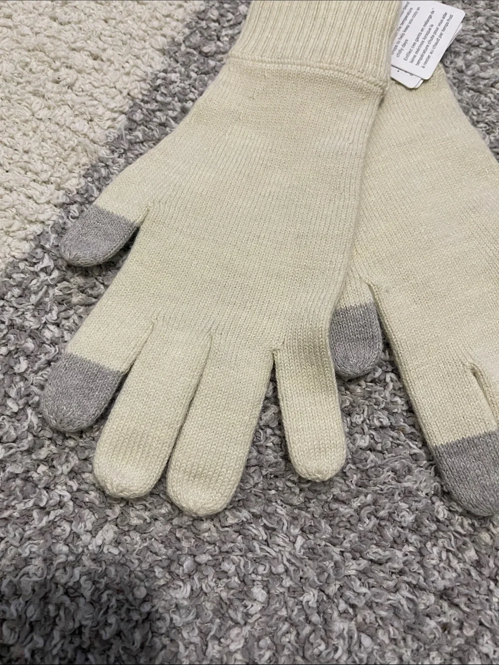 NWT- Lululemon - XS. Warm Revelation Gloves